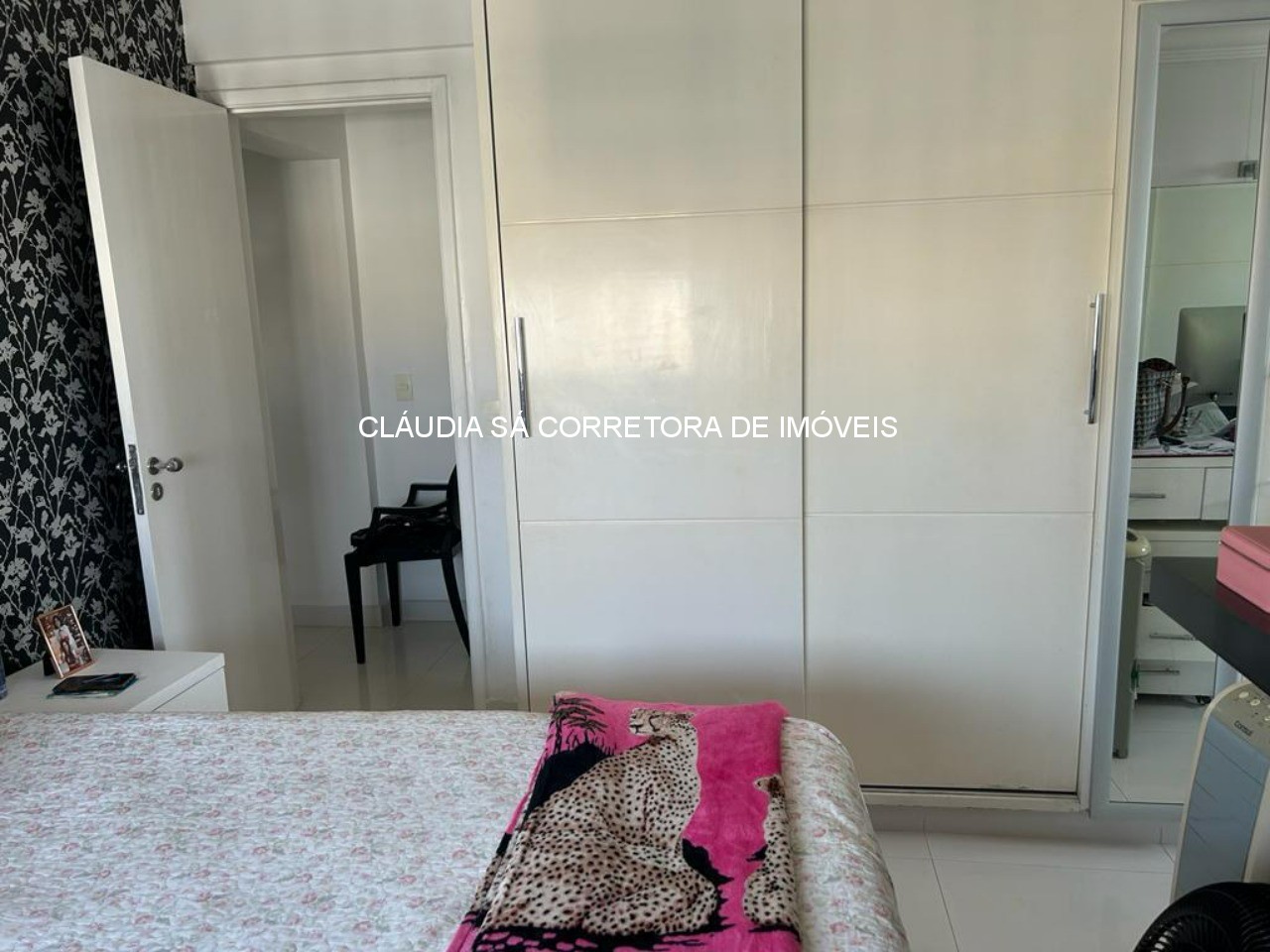 Apartamento de luxo no Tatuapé: 3 quartos, 3 suítes, 3 salas, 5 banheiros, 4 vagas de garagem, 234m² de área.