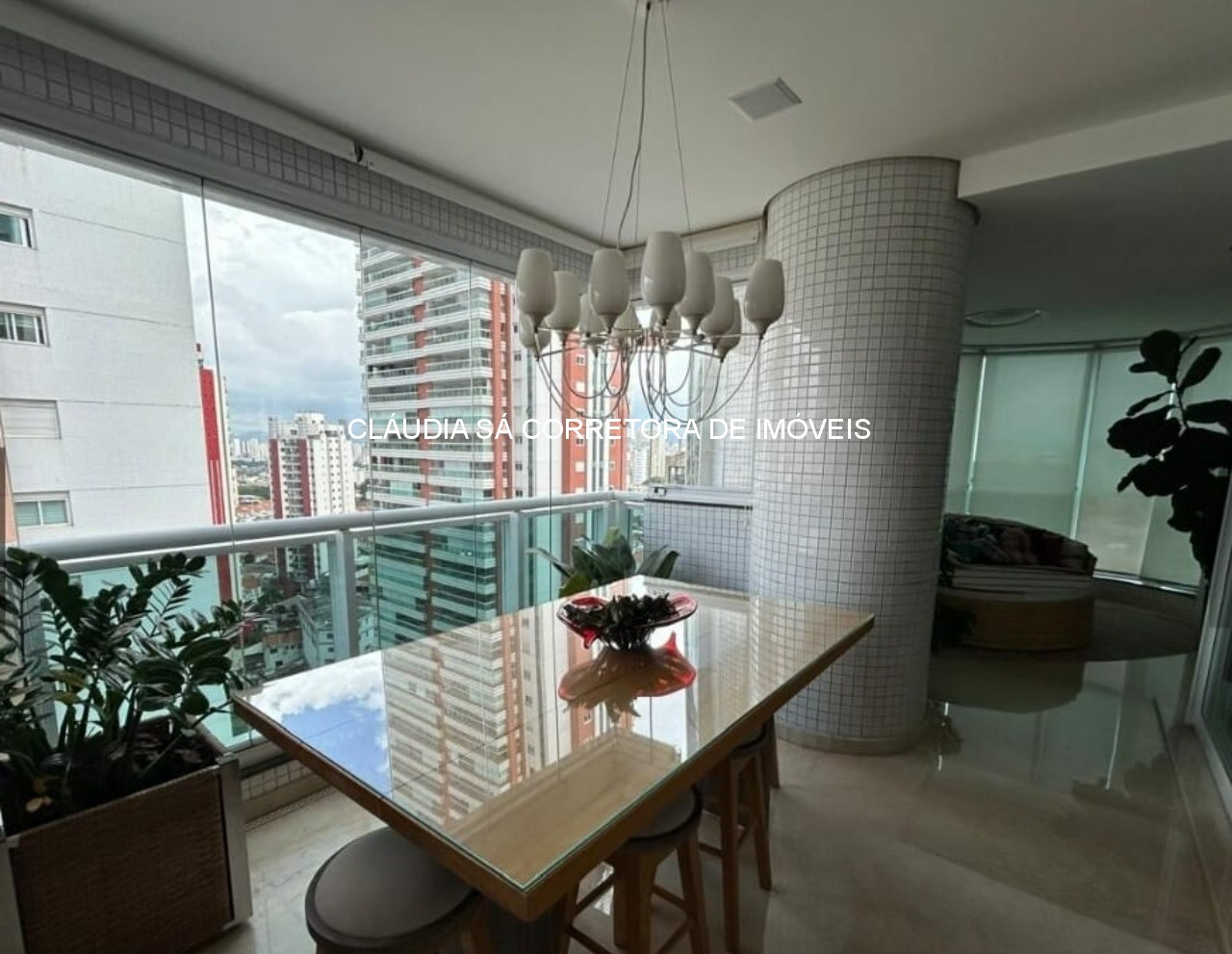 Espetacular apartamento de luxo com 4 suítes e 5 vagas no Anália Franco, São Paulo-SP. Imperdível!