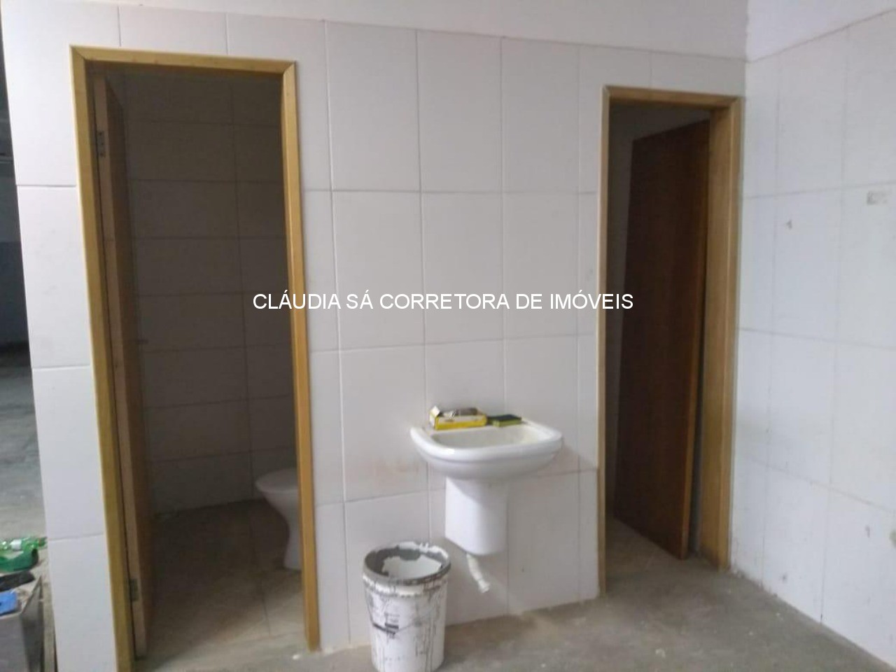 Salão comercial premium na penha são paulo: 2.700m², 4 banhe