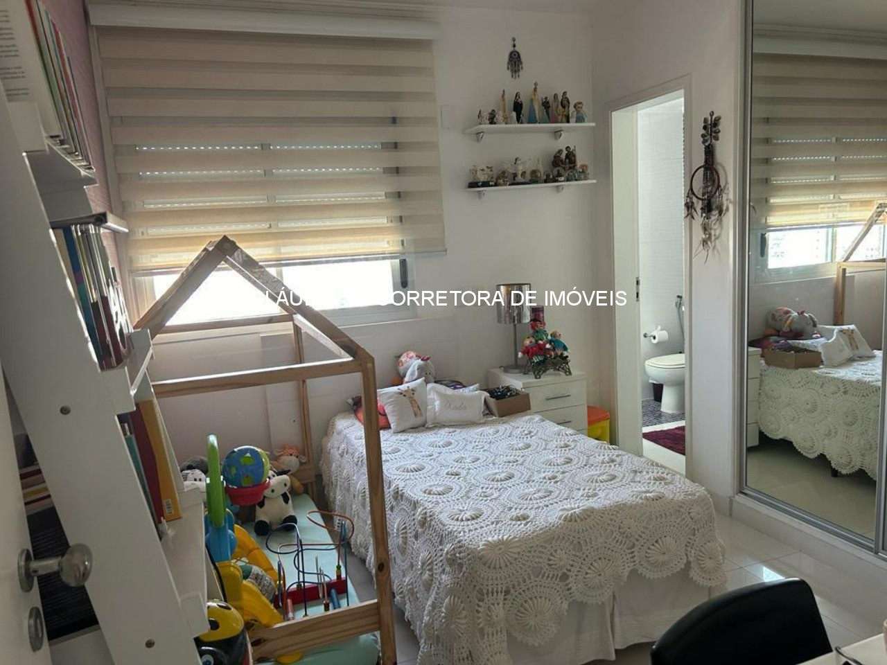 Apartamento de luxo no Tatuapé: 3 quartos, 3 suítes, 3 salas, 5 banheiros, 4 vagas de garagem, 234m² de área.