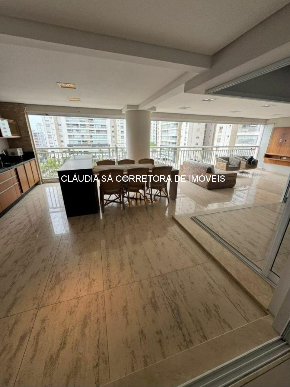 Imperdível oportunidade de adquirir apartamento de luxo no Tatuapé, São Paulo-SP: 4 quartos, 3 suítes, 3 salas, 5 banheiros, 4 vagas, 242m².