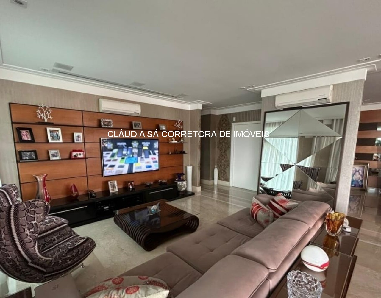 Espetacular apartamento de luxo com 4 suítes e 5 vagas no Anália Franco, São Paulo-SP. Imperdível!