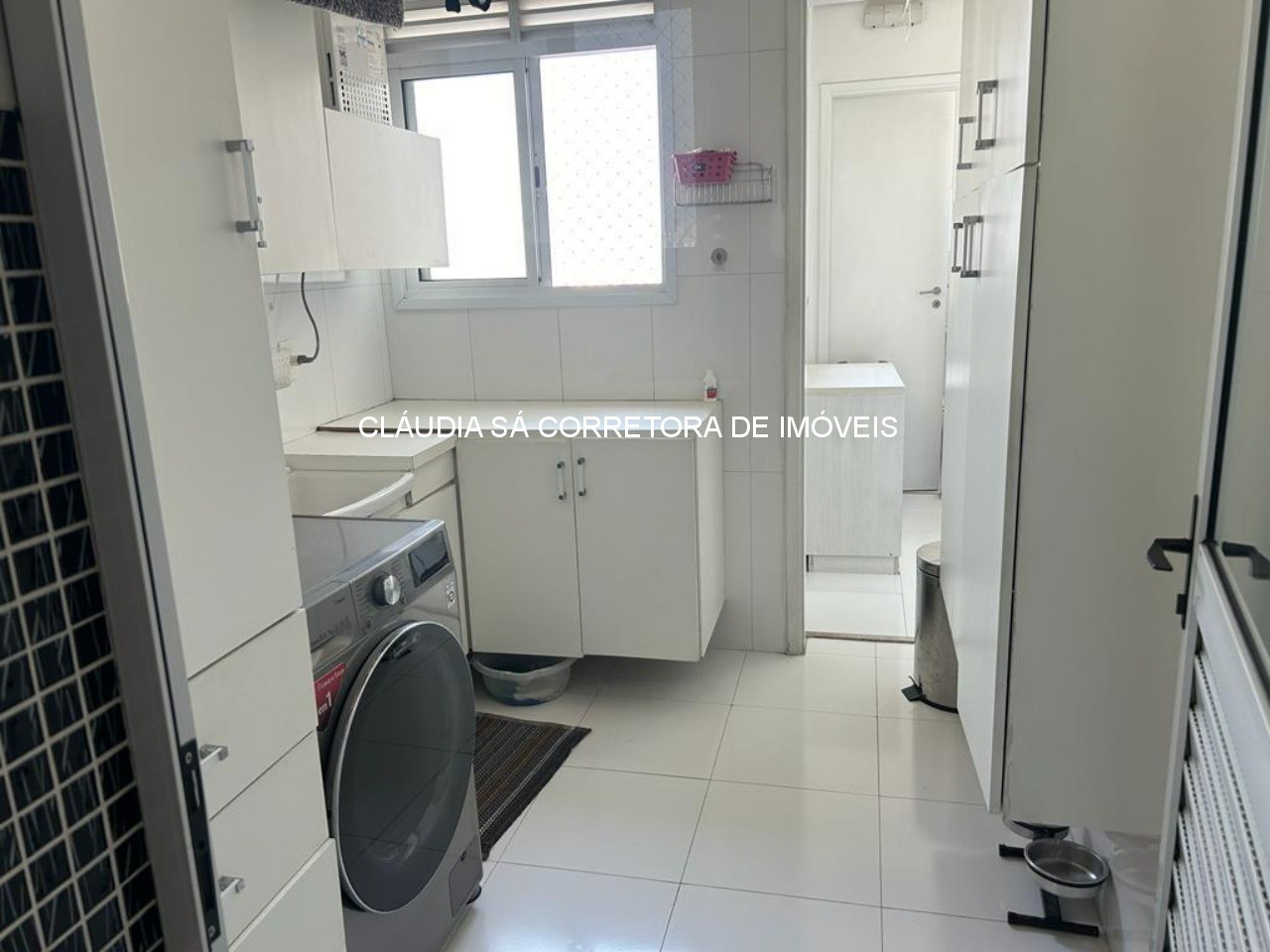 Apartamento de luxo no Tatuapé: 3 quartos, 3 suítes, 3 salas, 5 banheiros, 4 vagas de garagem, 234m² de área.