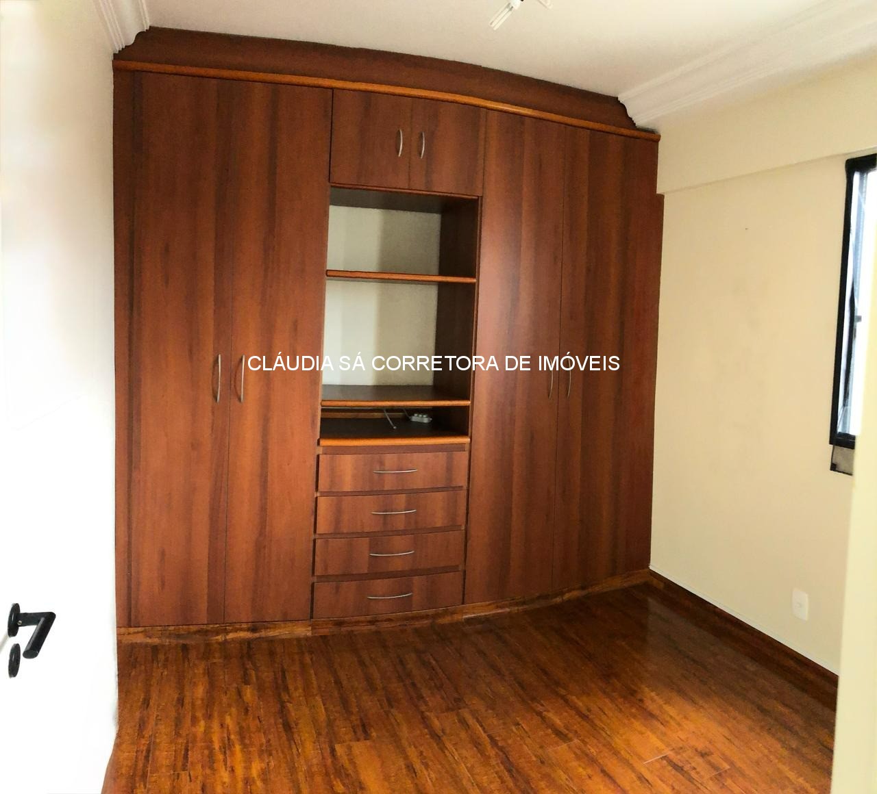Apartamento à venda no Belenzinho, São Paulo-SP: 2 quartos, 1 suíte, sala, 2 banheiros, vaga de garagem, 60m² de área.