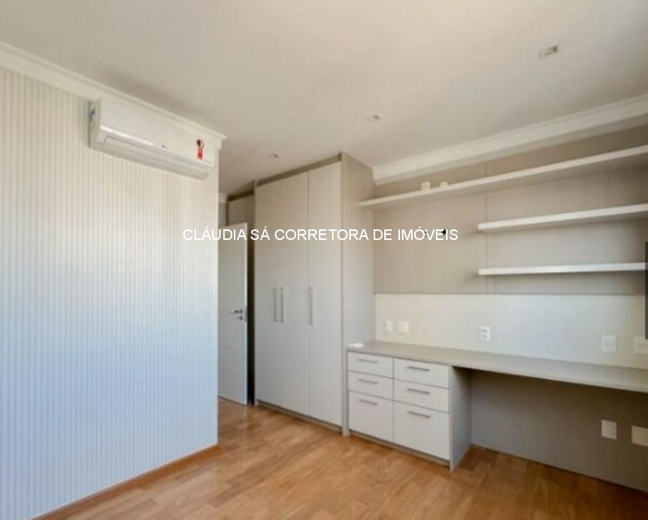 Imóvel de luxo à venda em São Paulo: Apartamento de 4 quartos e 3 suítes no Jardim Anália Franco, com 244m² e 5 vagas de garagem