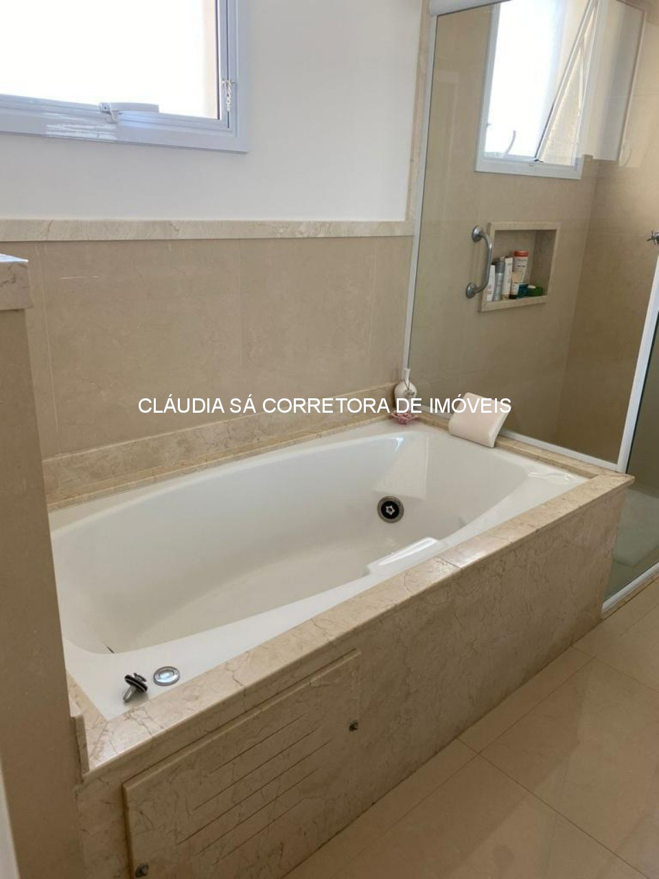 Apartamento de luxo à venda em São Paulo-SP, bairro Tatuapé: 3 quartos, 3 suítes, 3 salas, 5 banheiros, 4 vagas, 165m².