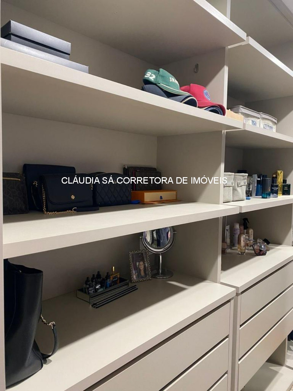 Apartamento de luxo à venda em São Paulo-SP, bairro Tatuapé: 3 quartos, 3 suítes, 3 salas, 5 banheiros, 4 vagas, 165m².