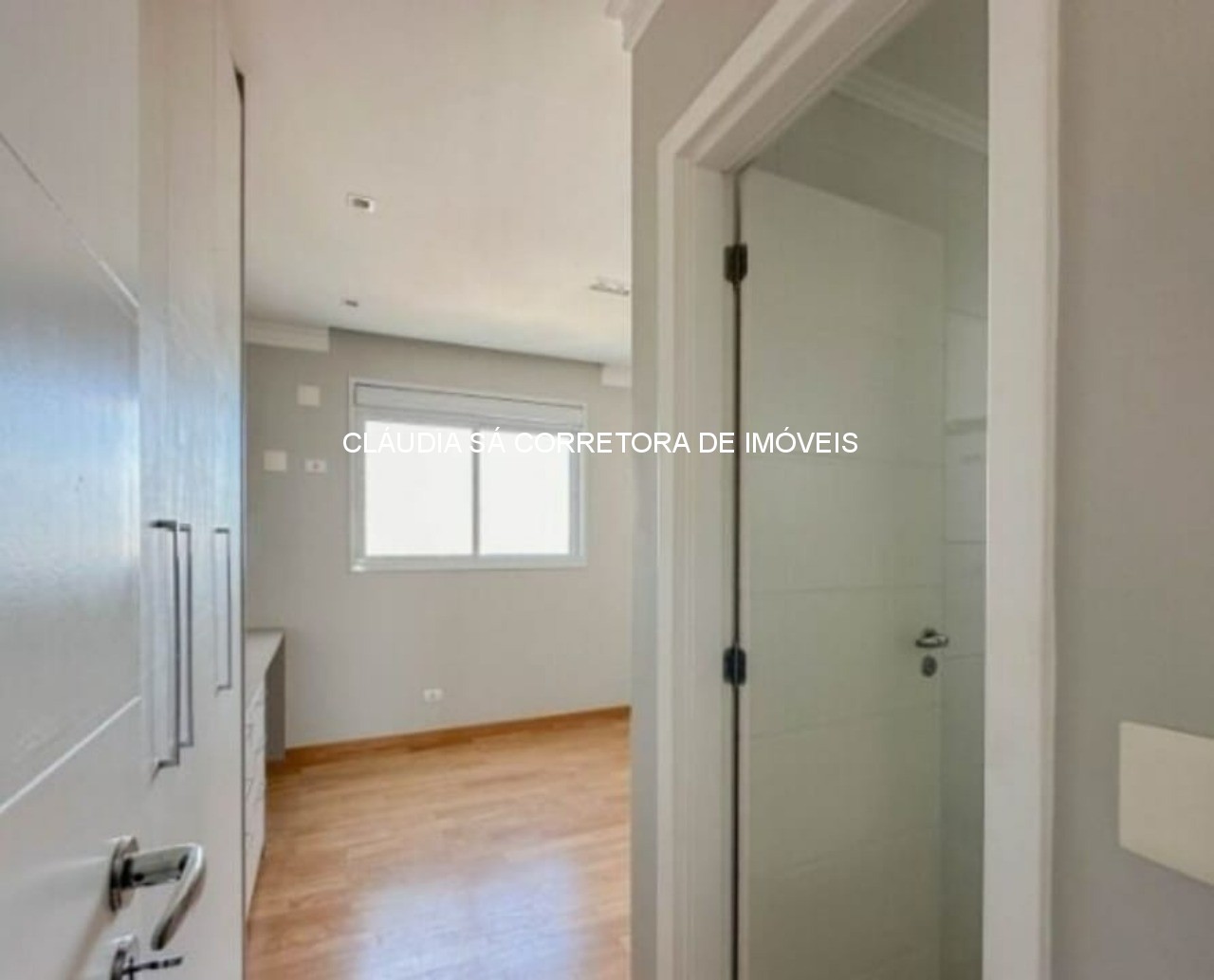 Imóvel de luxo à venda em São Paulo: Apartamento de 4 quartos e 3 suítes no Jardim Anália Franco, com 244m² e 5 vagas de garagem