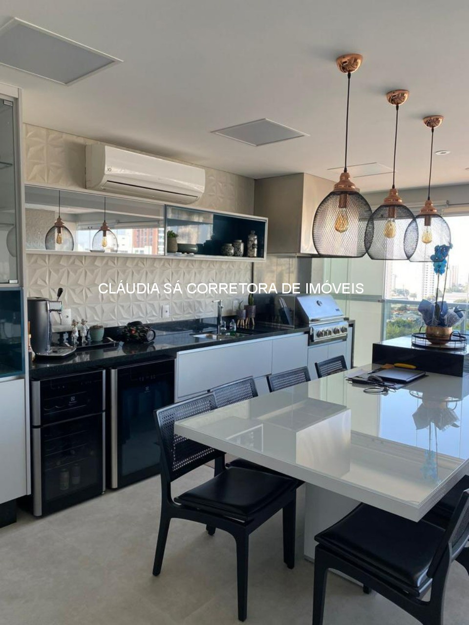Apartamento de luxo à venda em São Paulo-SP, bairro Tatuapé: 3 quartos, 3 suítes, 3 salas, 5 banheiros, 4 vagas, 165m².