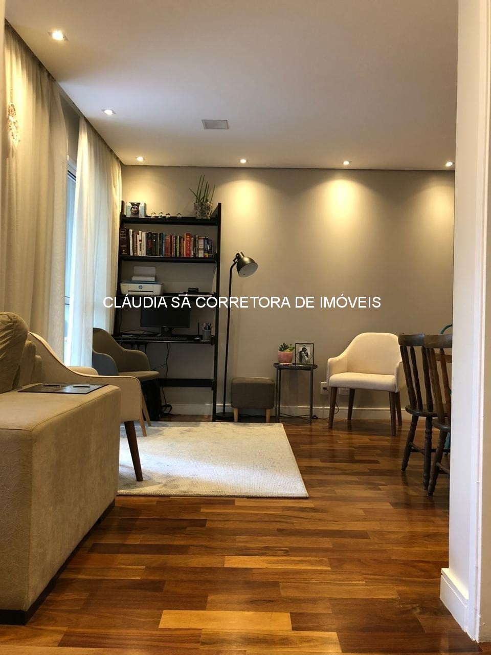 Apartamento à venda em São Paulo-SP, Vila Ivone: 2 quartos, 1 suíte, 1 sala, 2 banheiros, 1 vaga, 68m². Venha conferir!