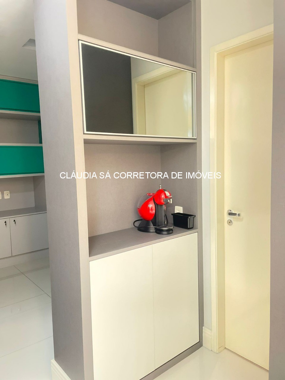 Sala Comercial de Alto Padrão no Jardim Anália Franco: Venda ou Locação - 1 Sala, 1 Banheiro, 1 Copa, 1 Vaga de Garagem - 53m²