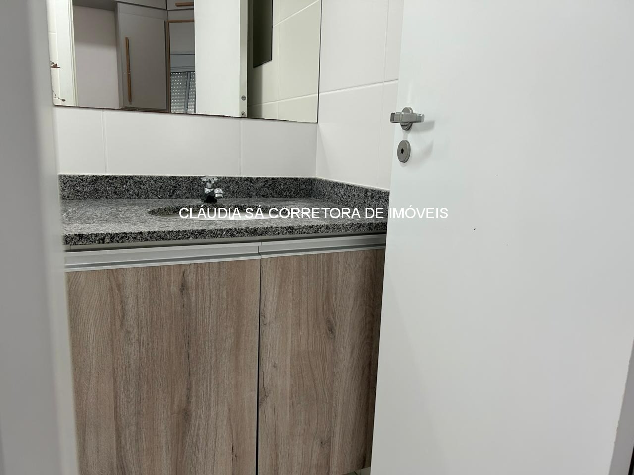 Apartamento de 3 quartos e 2 vagas no Cangaíba, São Paulo - SP: Conforto e praticidade em um imóvel de 72m².