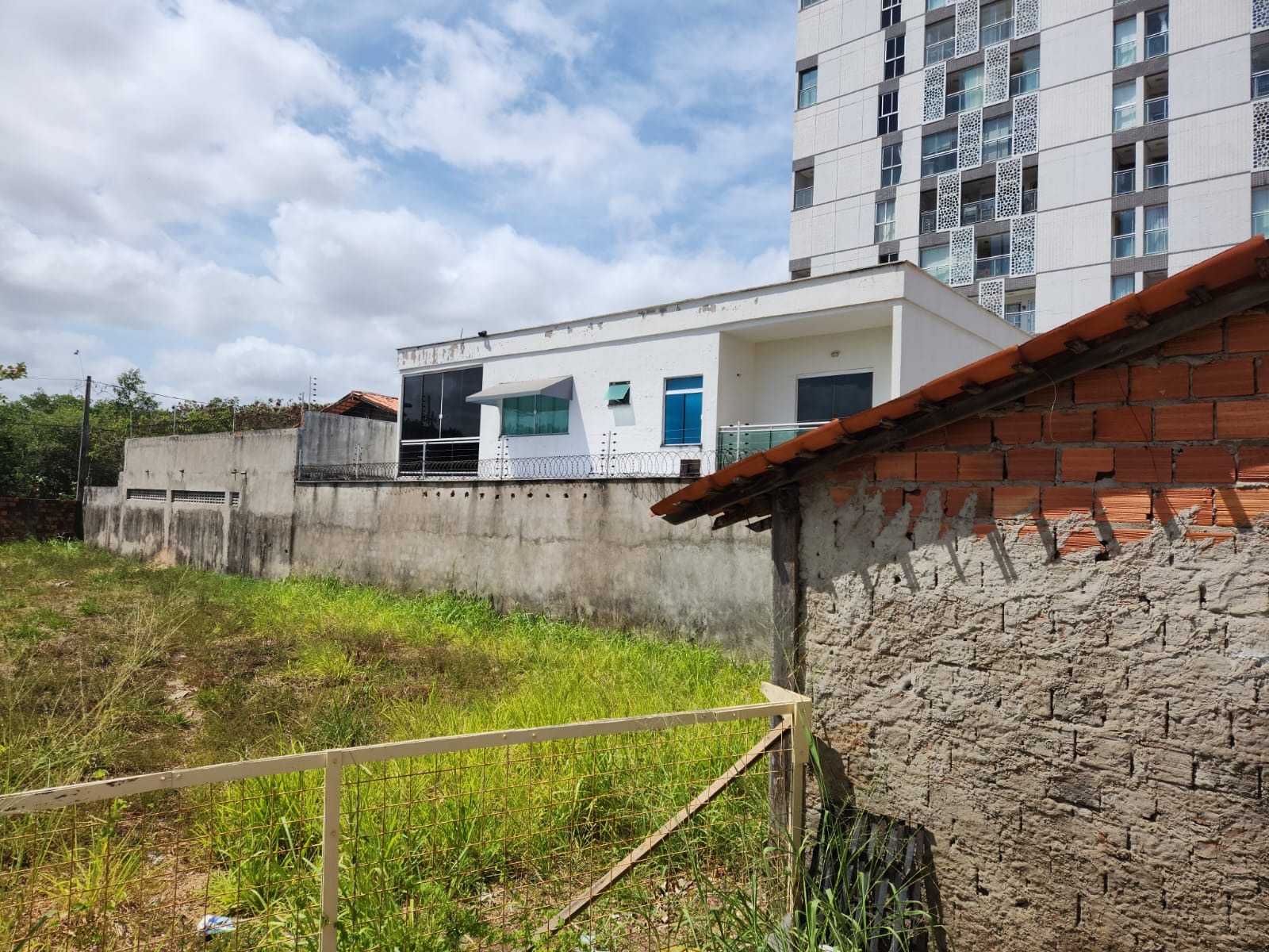 Terreno para locacao na peninsula