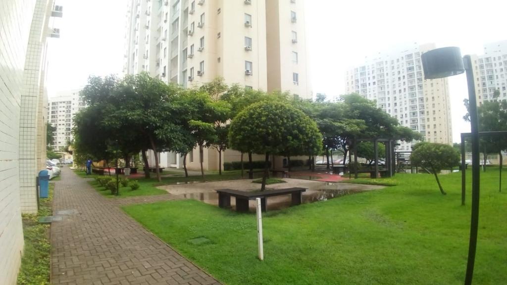 Apartamento tres quartos para locacao