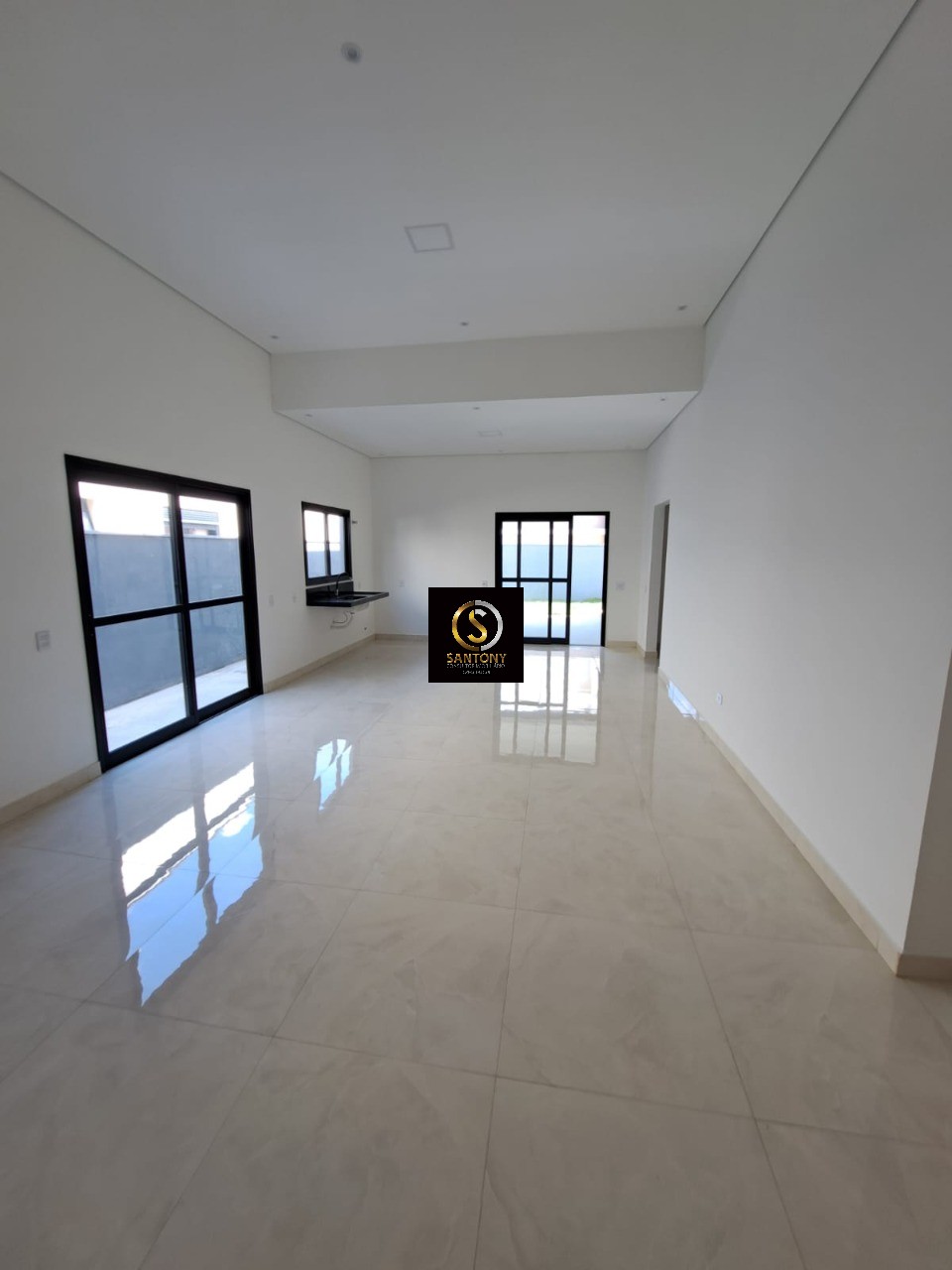 Casa á venda 135 m² com 3 dormitórios no Condomínio Gran Ville São Venâncio Itupeva SP