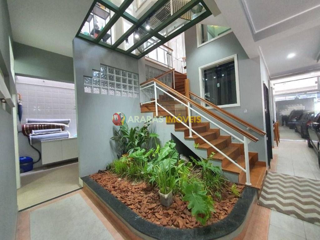 Sobrado de alto padrão no Centro de São Bernardo do Campo, 527 m² , com 4 dormitórios (2 suítes amplas) por R$ 3.600.000,00