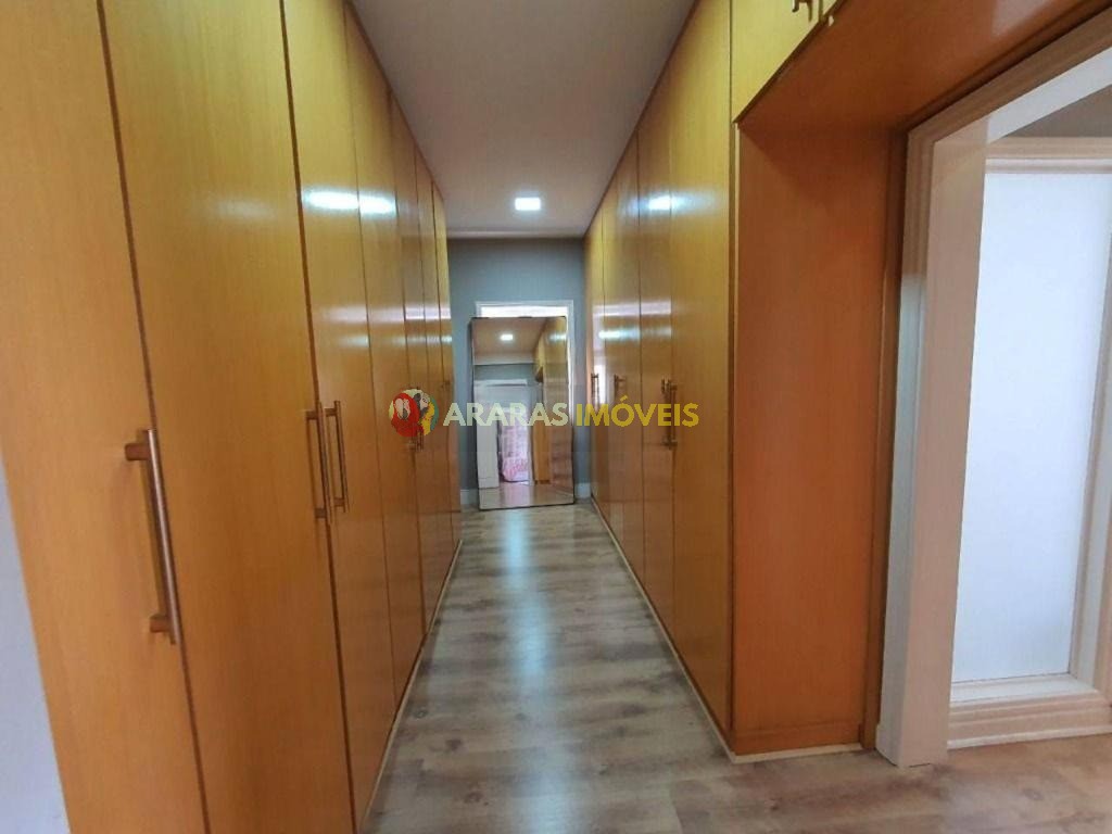 Sobrado de alto padrão no Centro de São Bernardo do Campo, 527 m² , com 4 dormitórios (2 suítes amplas) por R$ 3.600.000,00