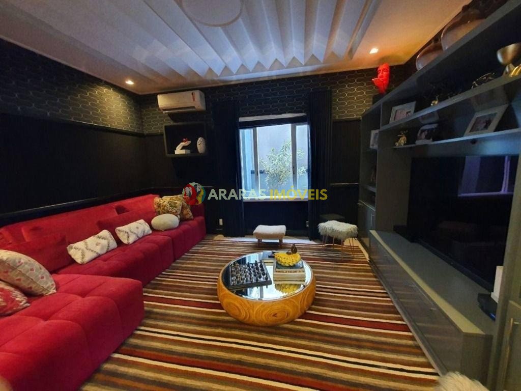 Sobrado de alto padrão no Centro de São Bernardo do Campo, 527 m² , com 4 dormitórios (2 suítes amplas) por R$ 3.600.000,00