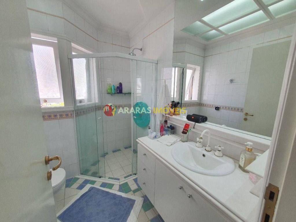 Sobrado de alto padrão no Centro de São Bernardo do Campo, 527 m² , com 4 dormitórios (2 suítes amplas) por R$ 3.600.000,00