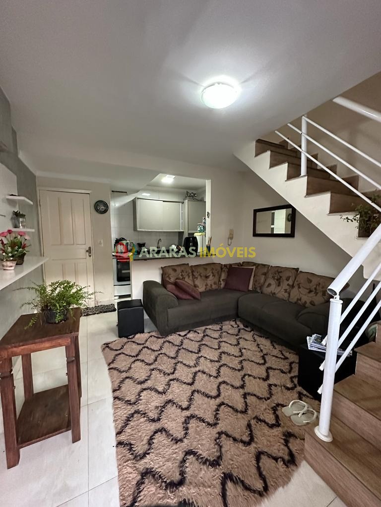 Casa em village 50,25m² com 2 quartos por R$ 240.000,00 em b