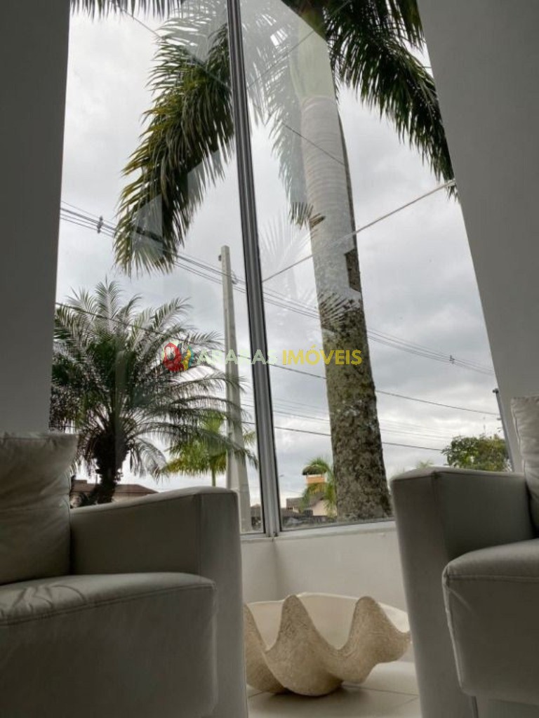 Casa em condomínio com 4 dormitórios à venda, 300 m² por R$ 