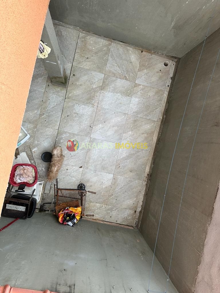 Casa em village 50,25m² com 2 quartos por R$ 240.000,00 em b