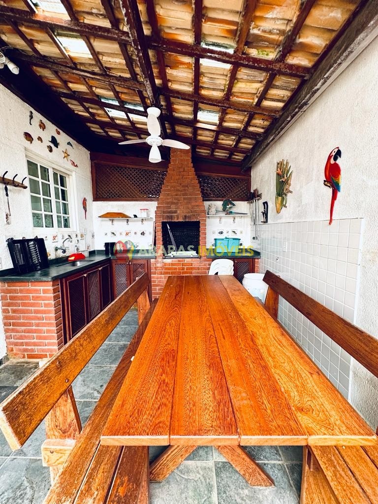 Sobrado mobiliado em villagio frente para o mar por R$ 550.000,00 no maitinga-bertioga/sp