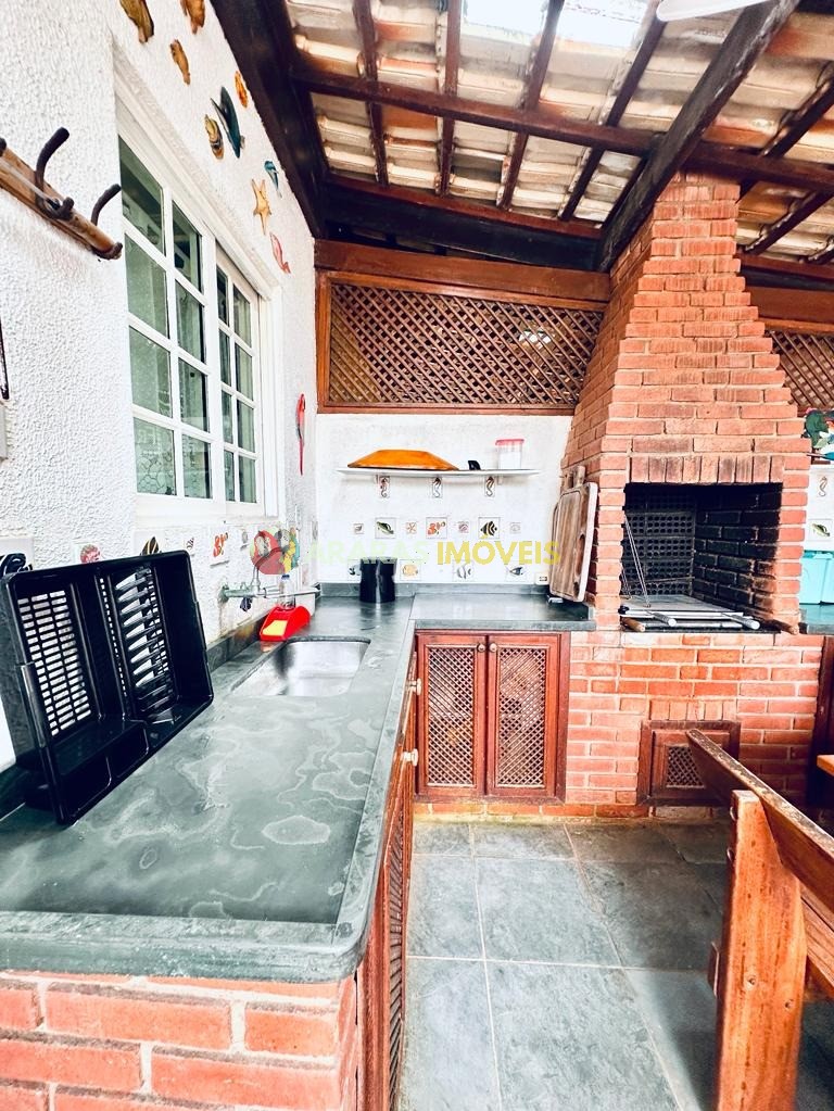 Sobrado mobiliado em villagio frente para o mar por R$ 550.000,00 no maitinga-bertioga/sp