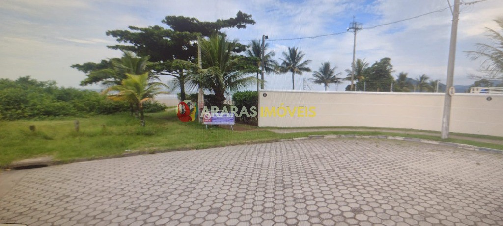 Sobrado mobiliado em villagio frente para o mar por R$ 550.000,00 no maitinga-bertioga/sp