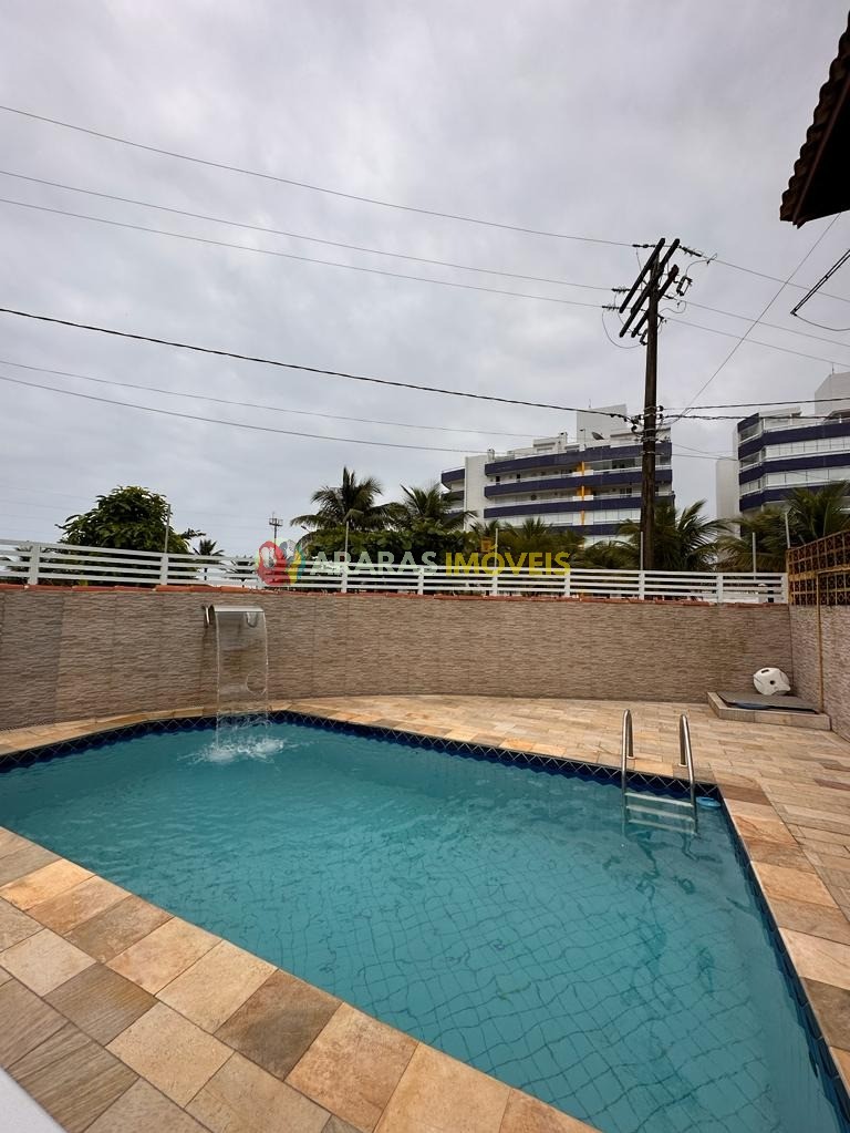 Sobrado mobiliado em villagio frente para o mar por R$ 550.000,00 no maitinga-bertioga/sp
