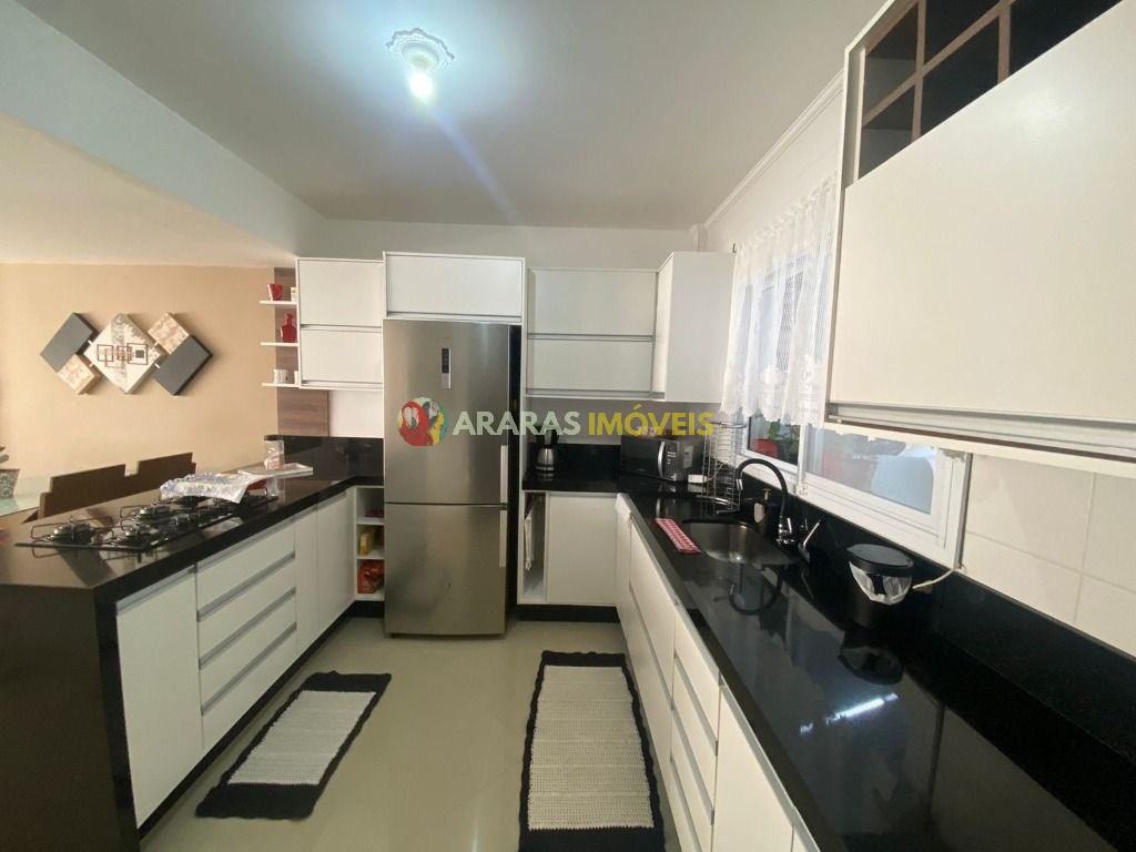 Sobrado em villagio- maitinga- bertioga