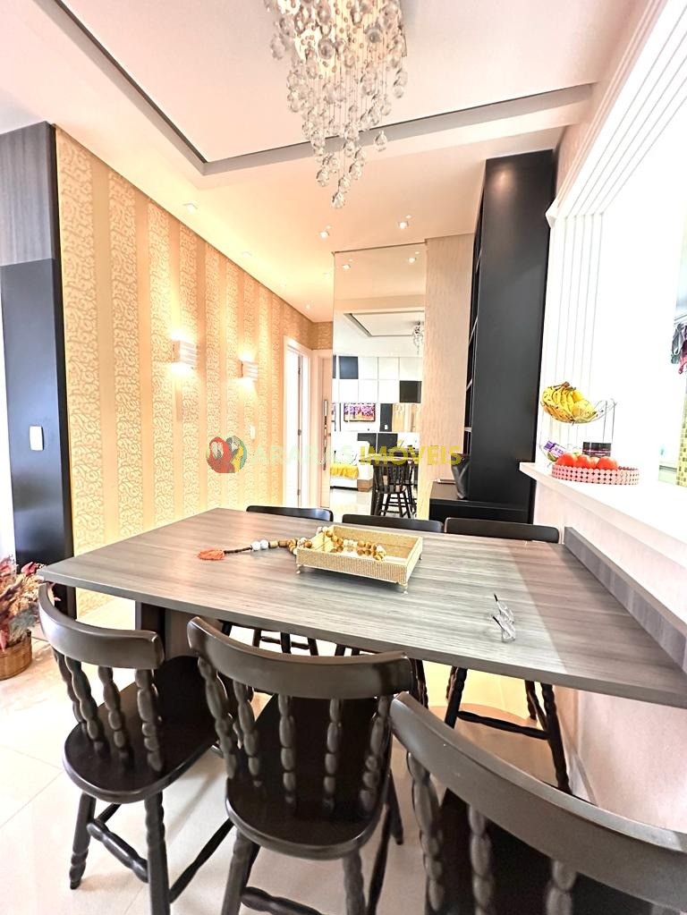 Apartamento com 2 dormitórios à venda, 79 m² por R$ 901.000,