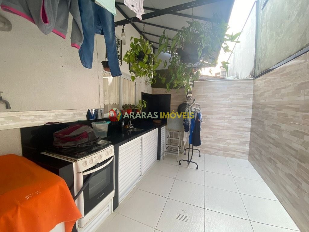 Sobrado em villagio- maitinga- bertioga