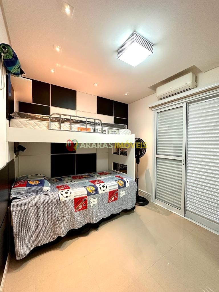 Apartamento com 2 dormitórios à venda, 79 m² por R$ 901.000,