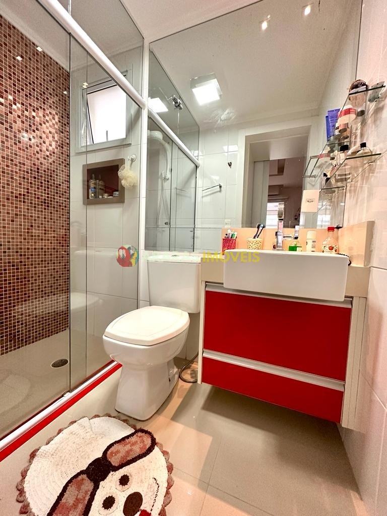 Apartamento com 2 dormitórios à venda, 79 m² por R$ 901.000,