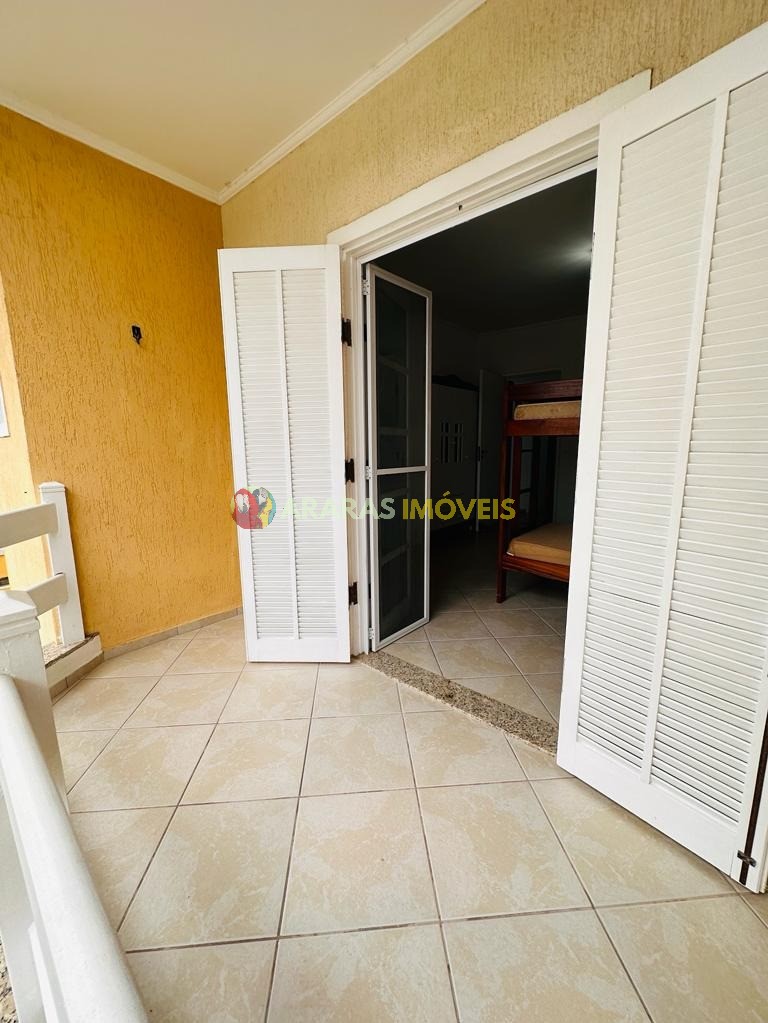 Village 115 m² próximo a praia com 3 dormitório (sendo 3 suí
