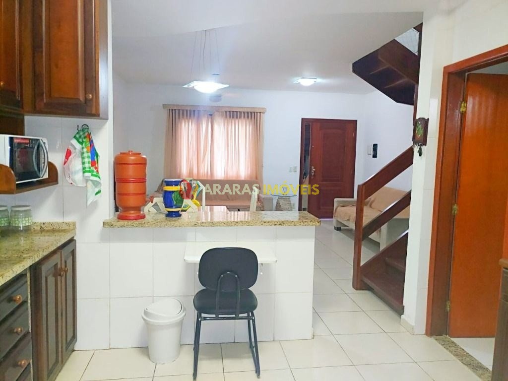 Village em bertioga com 3 dormitórios à venda, 116 m² por R$ 750.000
