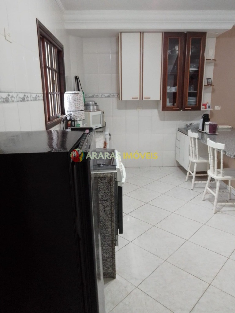 Village 98m² com 2 suites em maitinga-bertioga/sp por R$ 440.000,00
