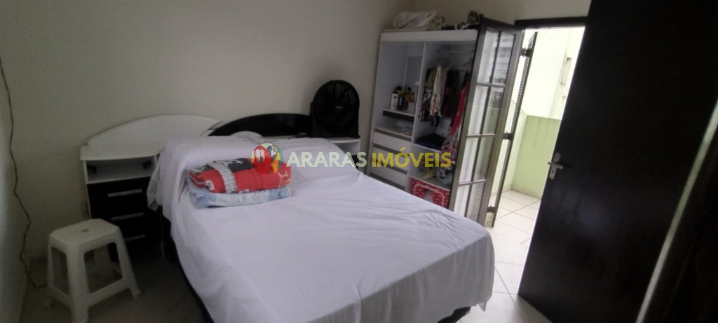Casa em village com 3 suites a venda - R$ 780.000,00