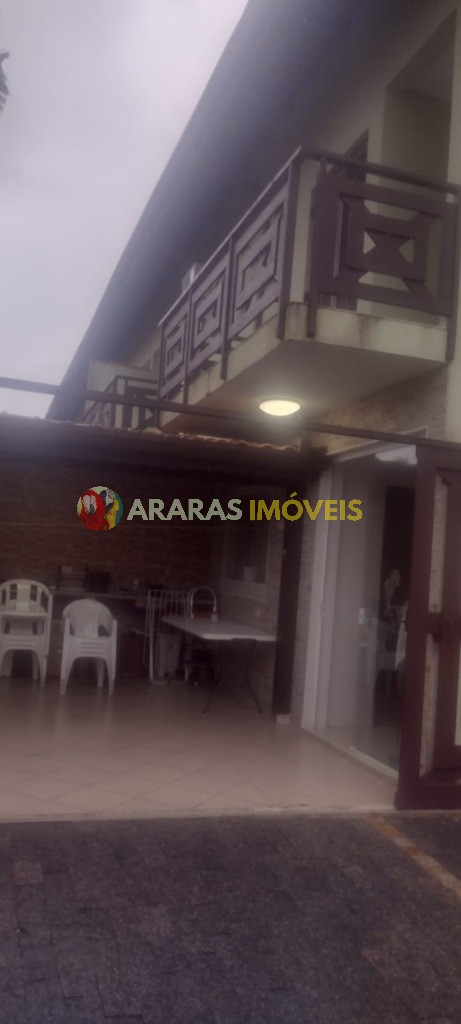 Casa em village com 3 suites a venda - R$ 780.000,00