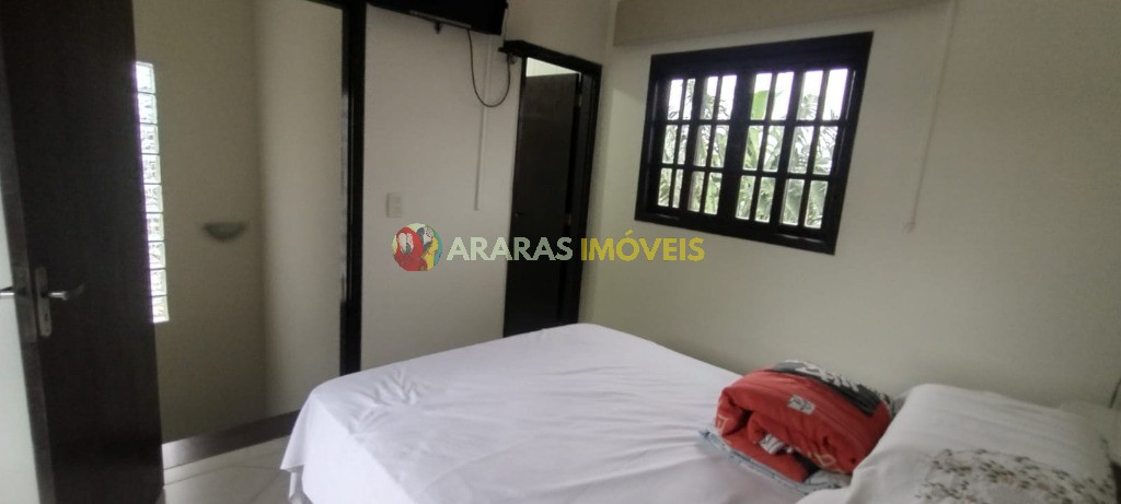 Casa em village com 3 suites a venda - R$ 780.000,00