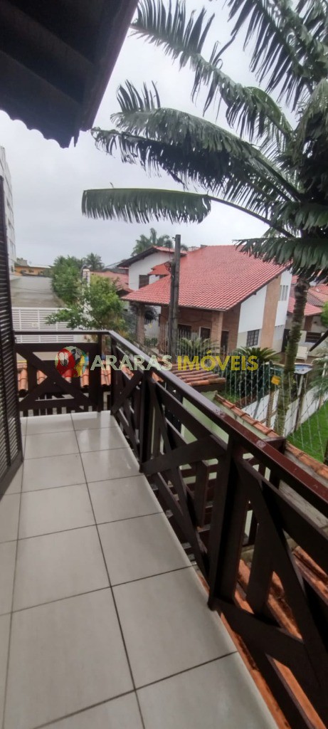 Casa em village com 3 suites a venda - R$ 780.000,00