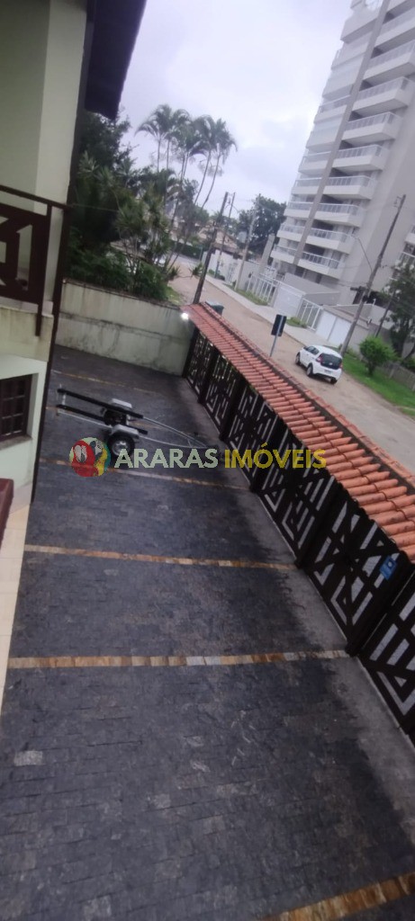 Casa em village com 3 suites a venda - R$ 780.000,00