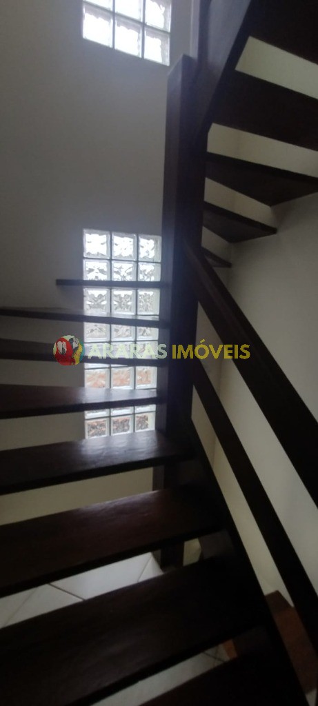 Casa em village com 3 suites a venda - R$ 780.000,00
