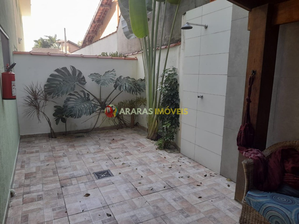 Village a venda por R$ 480.000,00 - Indaia Bertioga / SP