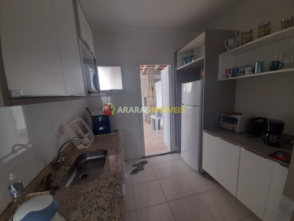 Village com 3 quartos a venda por R$ 620.000,00