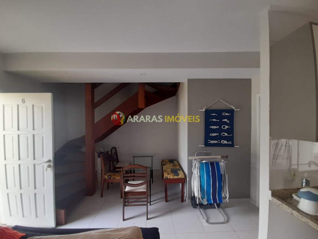 Village com 3 quartos a venda por R$ 620.000,00