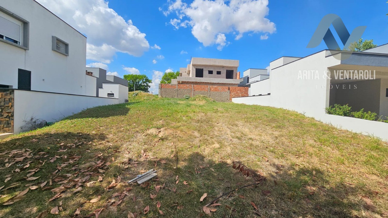 Terreno, 301 m² - Foto 1
