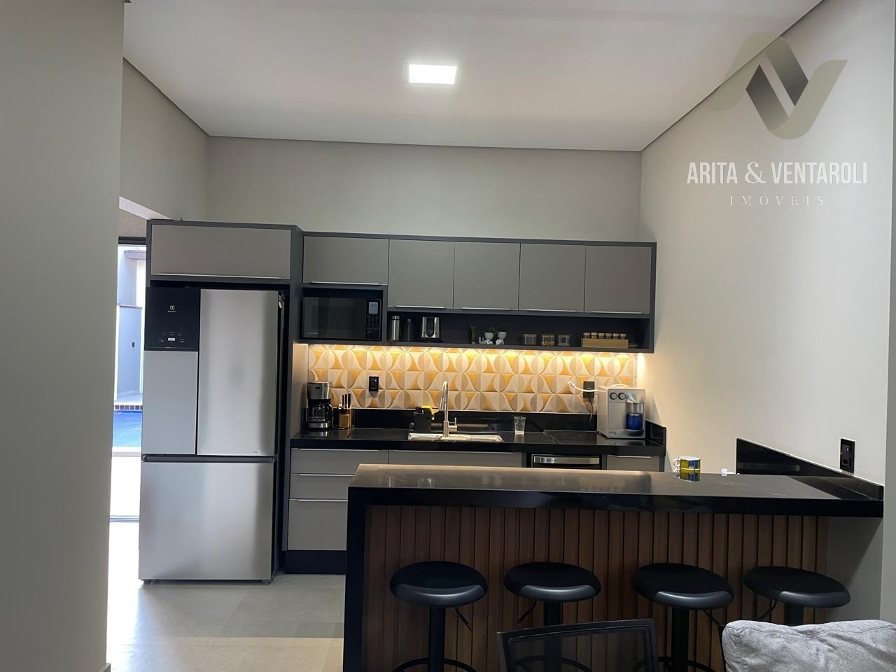 Casa, 3 quartos, 191 m² - Foto 2
