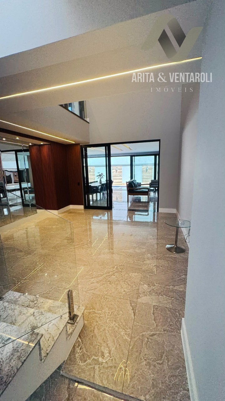 Casa, 4 quartos, 286 m² - Foto 2